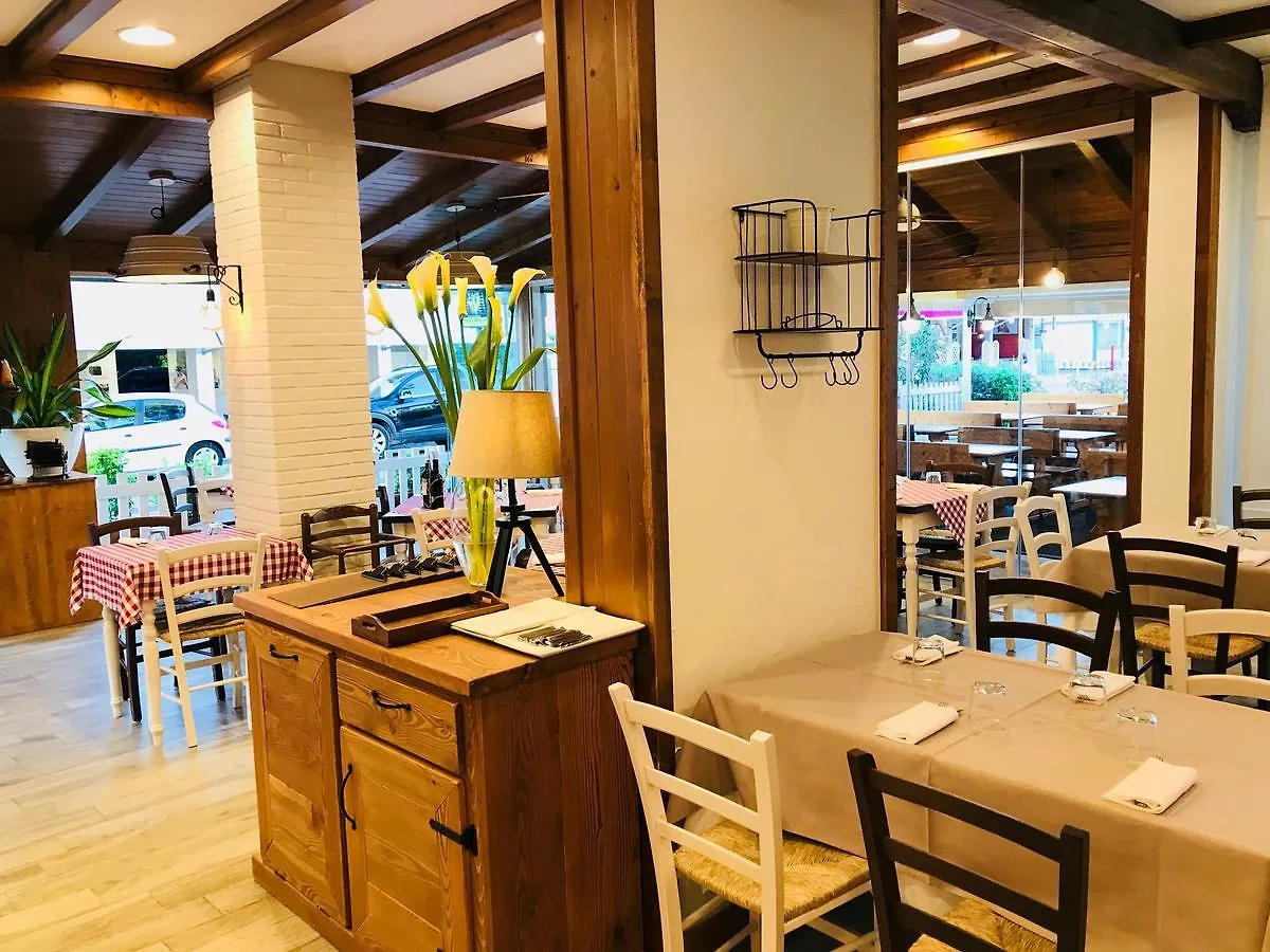 Hotel Cristina Τζεσόλο Λίντο 2*,